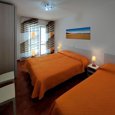 Casa Bivi - Apartments With 1 And 2 Bedrooms - Click Here For More Availabilities Lignano Sabbiadoro Exteriör bild