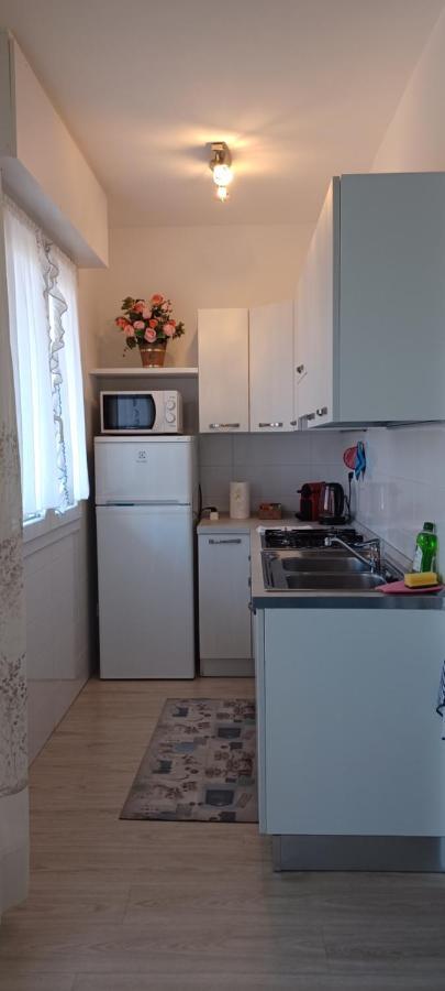 Casa Bivi - Apartments With 1 And 2 Bedrooms - Click Here For More Availabilities Lignano Sabbiadoro Exteriör bild