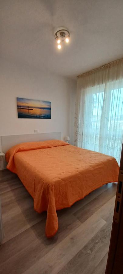 Casa Bivi - Apartments With 1 And 2 Bedrooms - Click Here For More Availabilities Lignano Sabbiadoro Exteriör bild