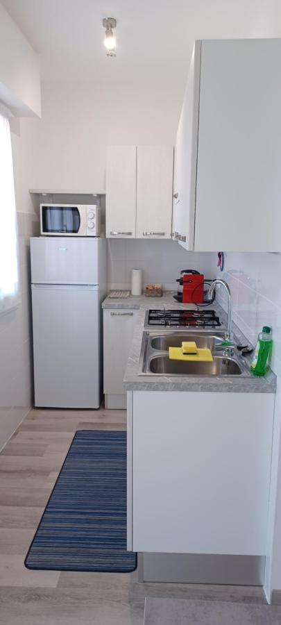 Casa Bivi - Apartments With 1 And 2 Bedrooms - Click Here For More Availabilities Lignano Sabbiadoro Exteriör bild
