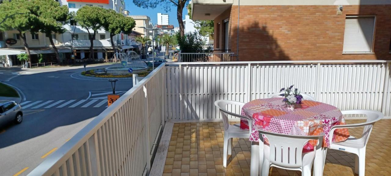Casa Bivi - Apartments With 1 And 2 Bedrooms - Click Here For More Availabilities Lignano Sabbiadoro Exteriör bild