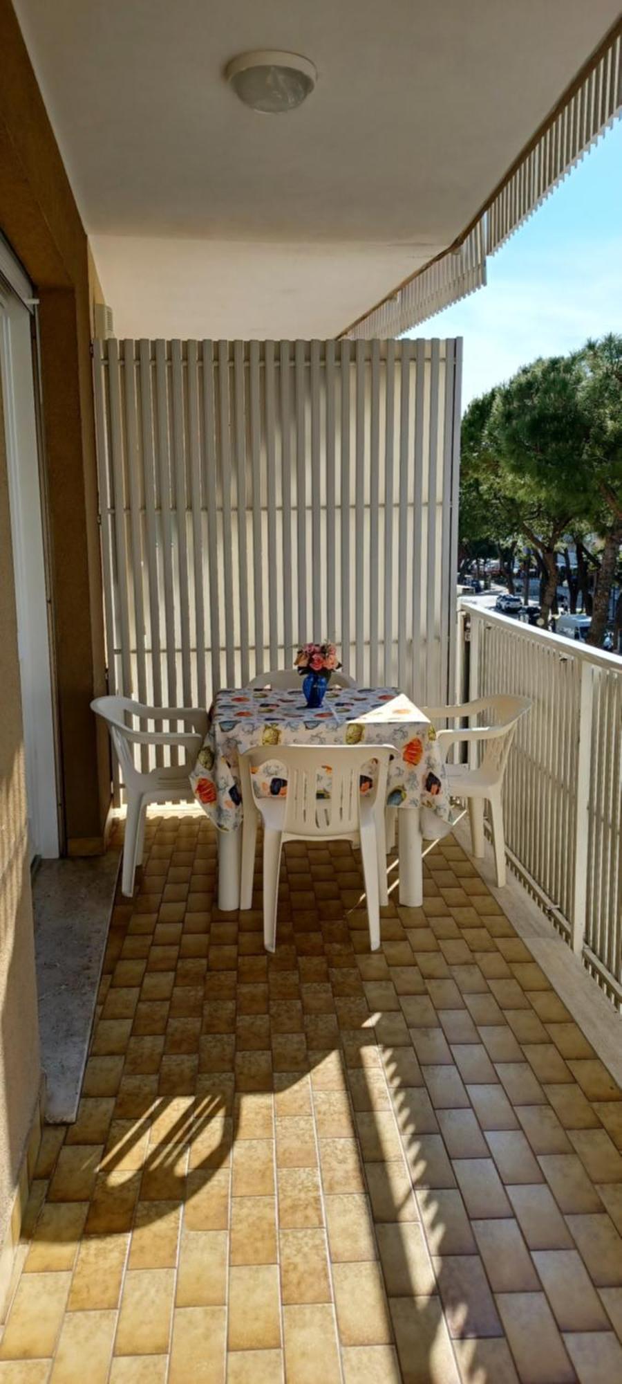 Casa Bivi - Apartments With 1 And 2 Bedrooms - Click Here For More Availabilities Lignano Sabbiadoro Exteriör bild