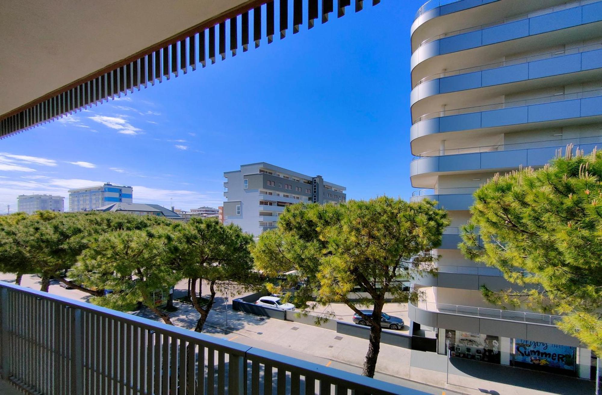 Casa Bivi - Apartments With 1 And 2 Bedrooms - Click Here For More Availabilities Lignano Sabbiadoro Exteriör bild