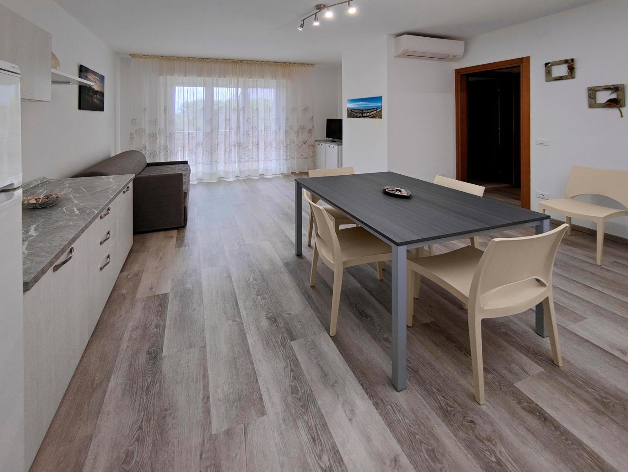 Casa Bivi - Apartments With 1 And 2 Bedrooms - Click Here For More Availabilities Lignano Sabbiadoro Exteriör bild