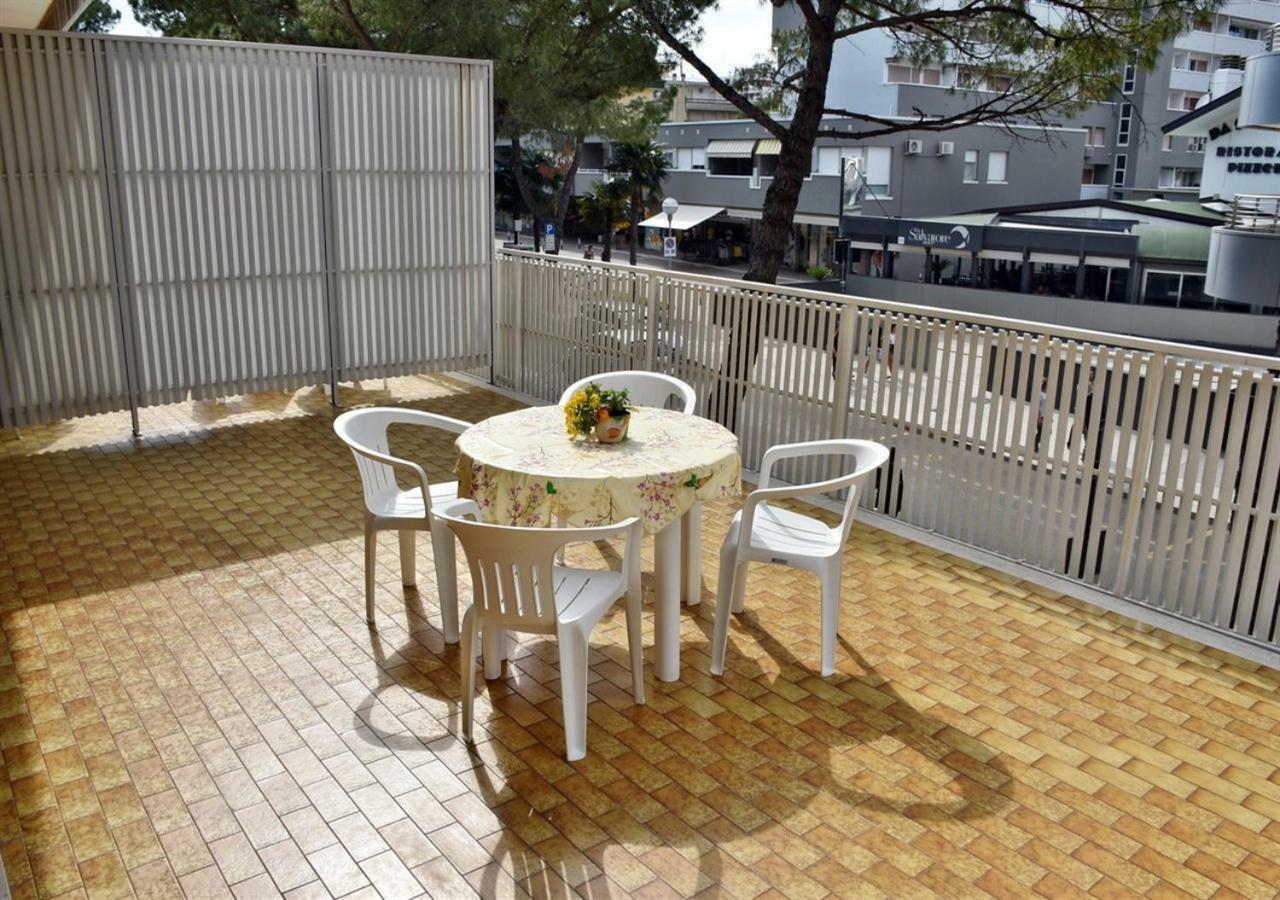 Casa Bivi - Apartments With 1 And 2 Bedrooms - Click Here For More Availabilities Lignano Sabbiadoro Exteriör bild